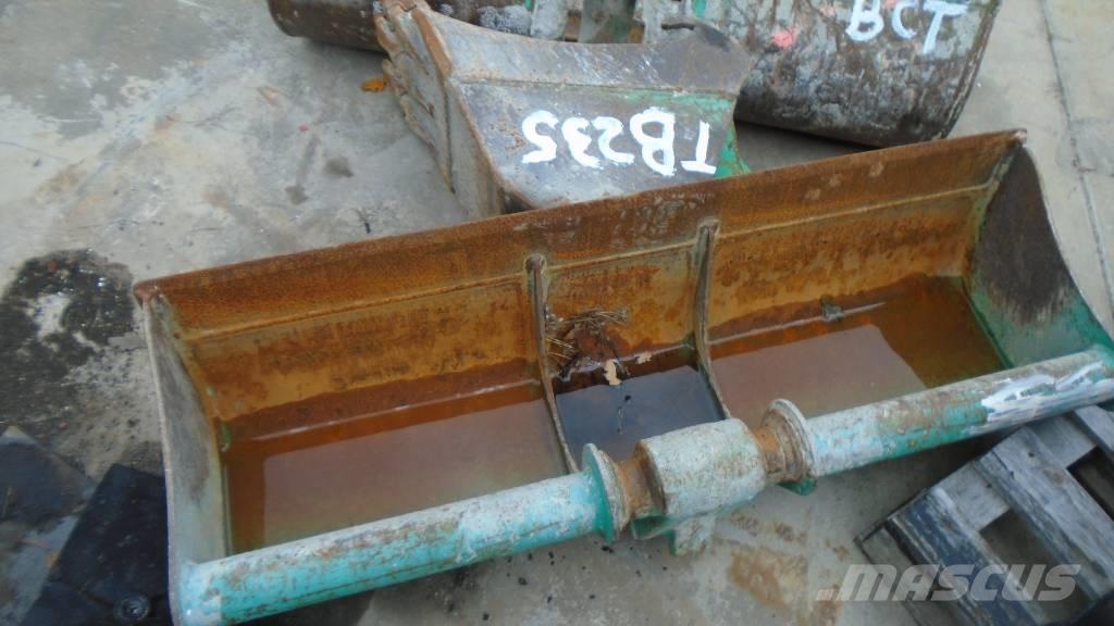 Takeuchi TB 235 Mini excavatoare < 7t