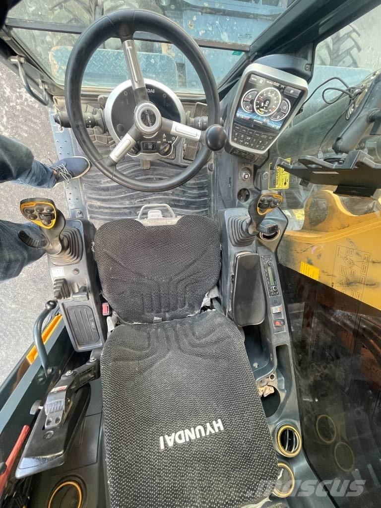 Hyundai HW 160 Excavatoare cu roti