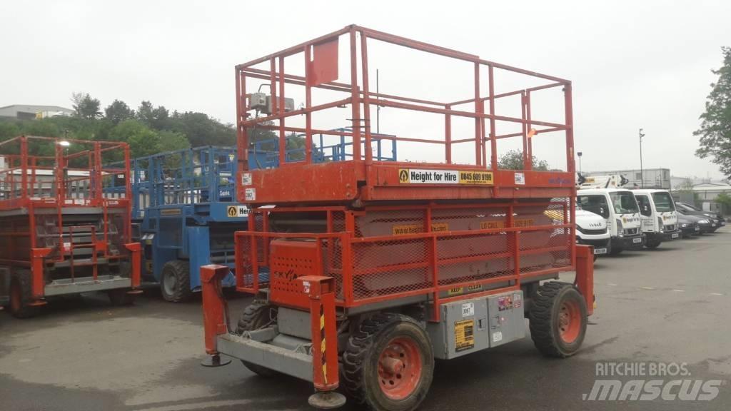 SkyJack SJ 7135 RT Platforme foarfeca