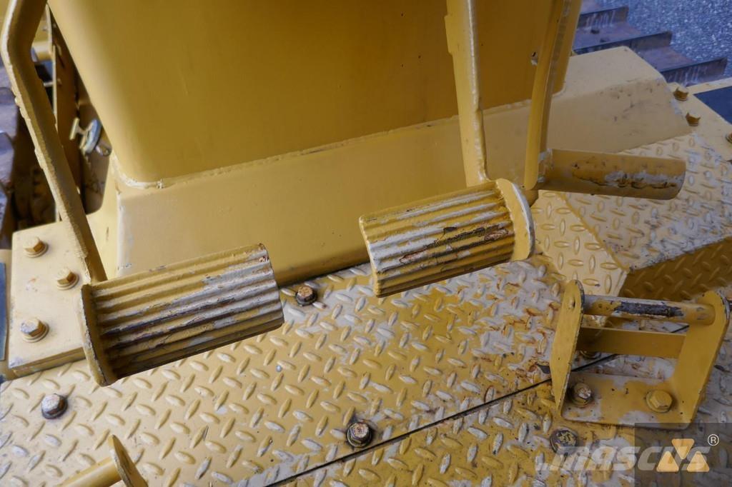 CAT D7G Ex-army Buldozere pe senile