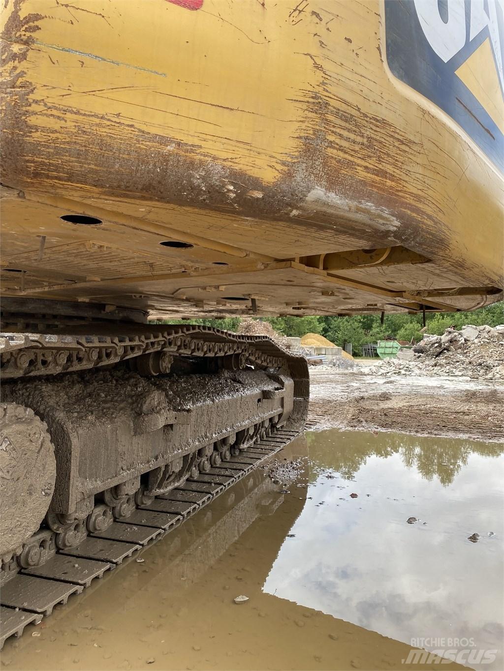 CAT 326 FLN Excavatoare pe șenile
