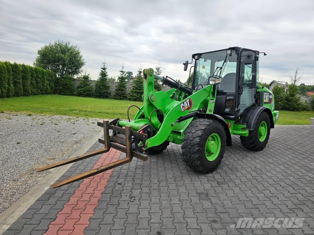 CAT 906 M Incarcator pe pneuri