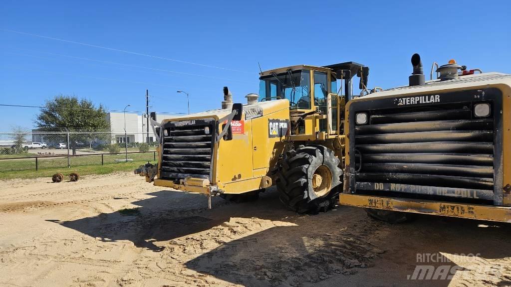 CAT RM 300 Reciclatori asfalt