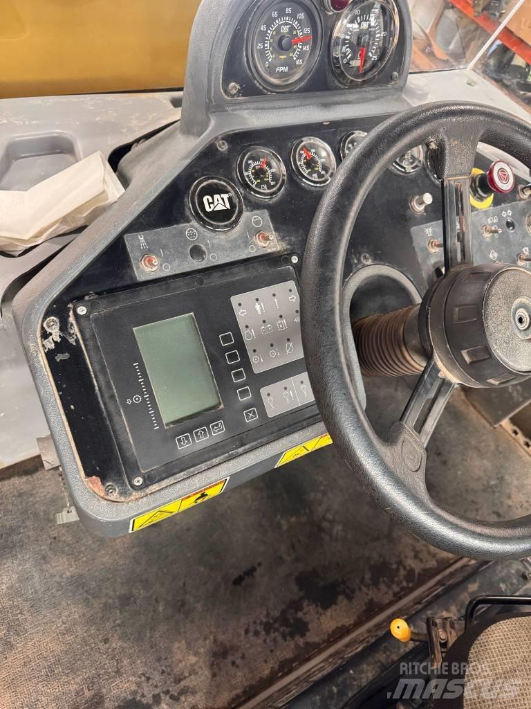 CAT RM 300 Reciclatori asfalt