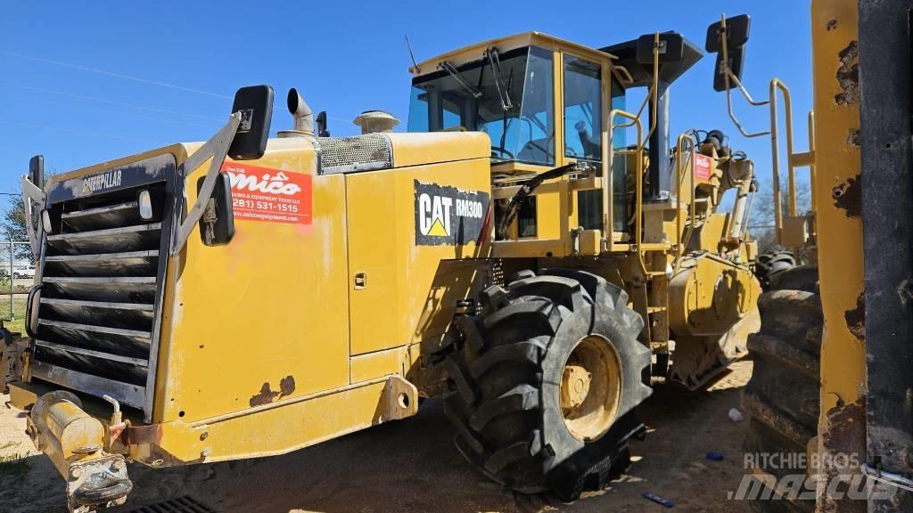 CAT RM 300 Reciclatori asfalt