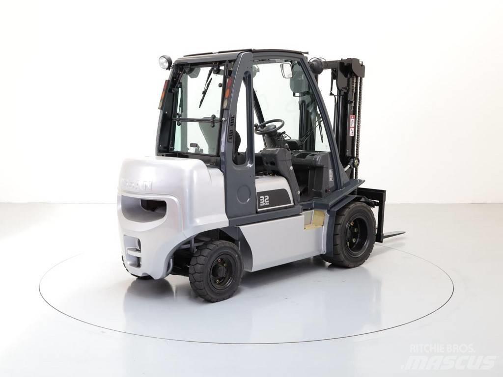 Nissan FD01A18Q Stivuitor diesel