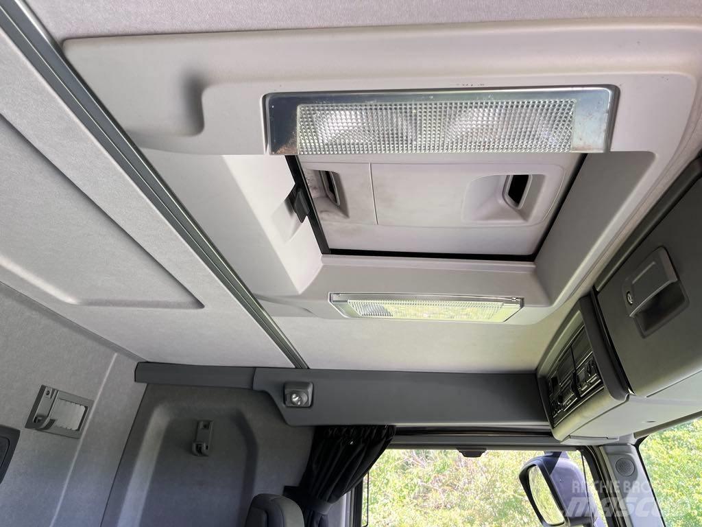Renault Kerax 6x4 Macarale de încarcat