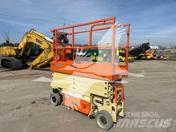 JLG 2632ES Platforme foarfeca