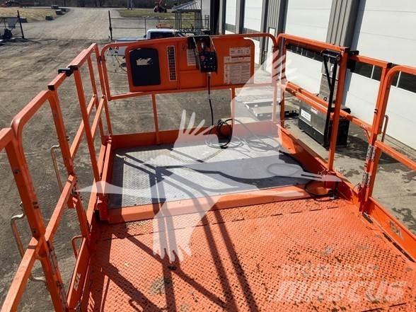JLG 430LRT Platforme foarfeca