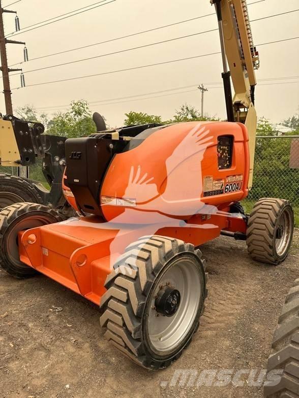 JLG 600AJ Nacele cu brat articulat