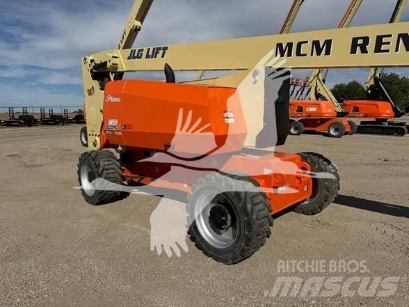 JLG 800AJ Nacele cu brat articulat
