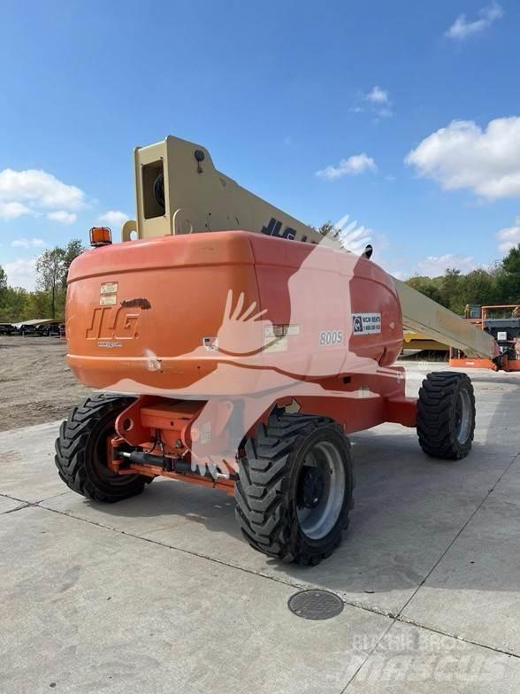 JLG 800S Nacele cu brat telescopic