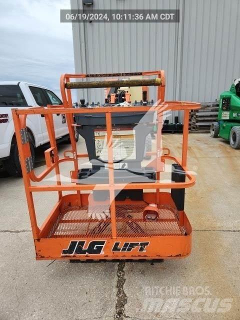 JLG E300AJP Nacele cu brat articulat