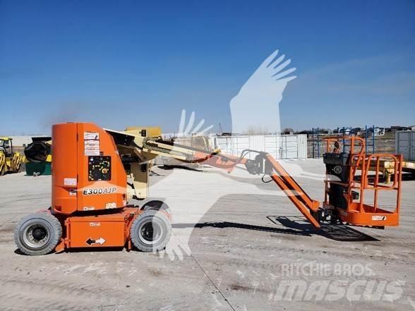 JLG E300AJP Nacele cu brat articulat