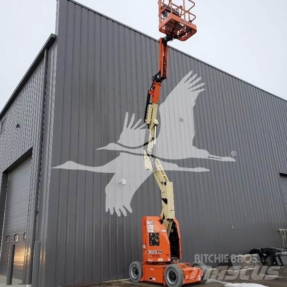 JLG E300AJP Nacele cu brat articulat