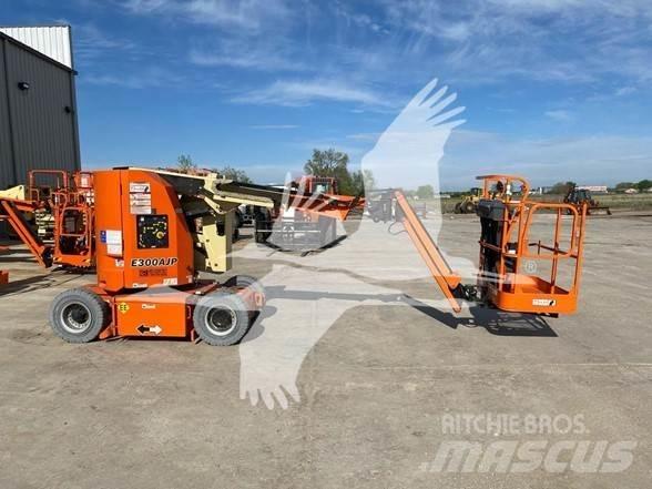 JLG E300AJP Nacele cu brat articulat