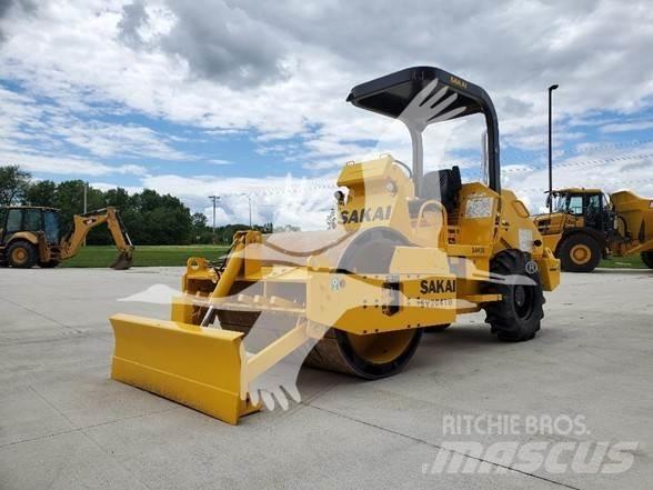 Sakai SV204TB Compactoare monocilindrice