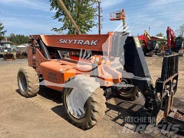 SkyTrak 8042 Stivuitoare telescopice