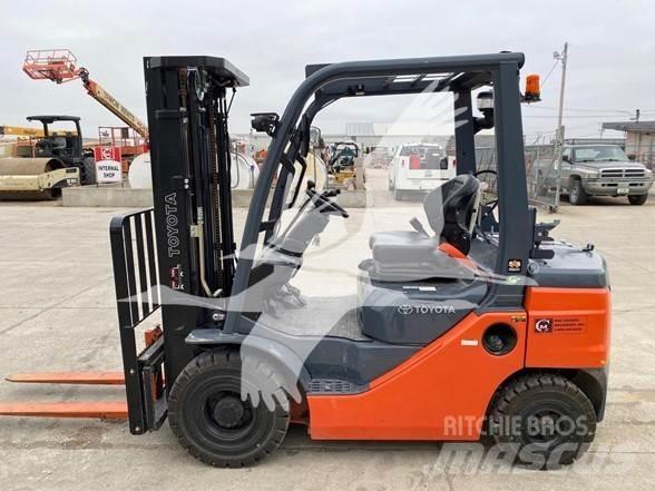 Toyota 8FGU25 Stivuitor diesel