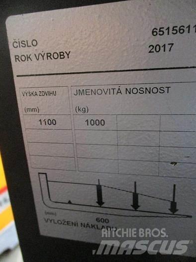 Toyota OSE 100W Stivuitoare de micã inaltime pentu logistica