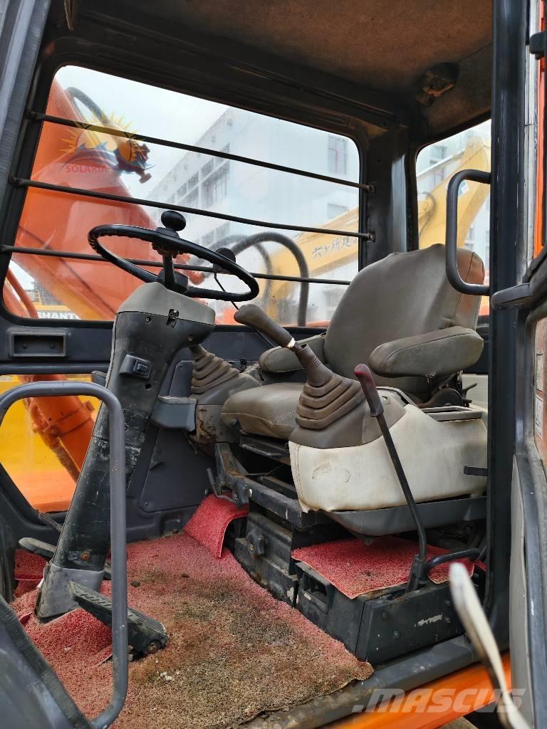 Hitachi EX 100 W D Excavatoare cu roti