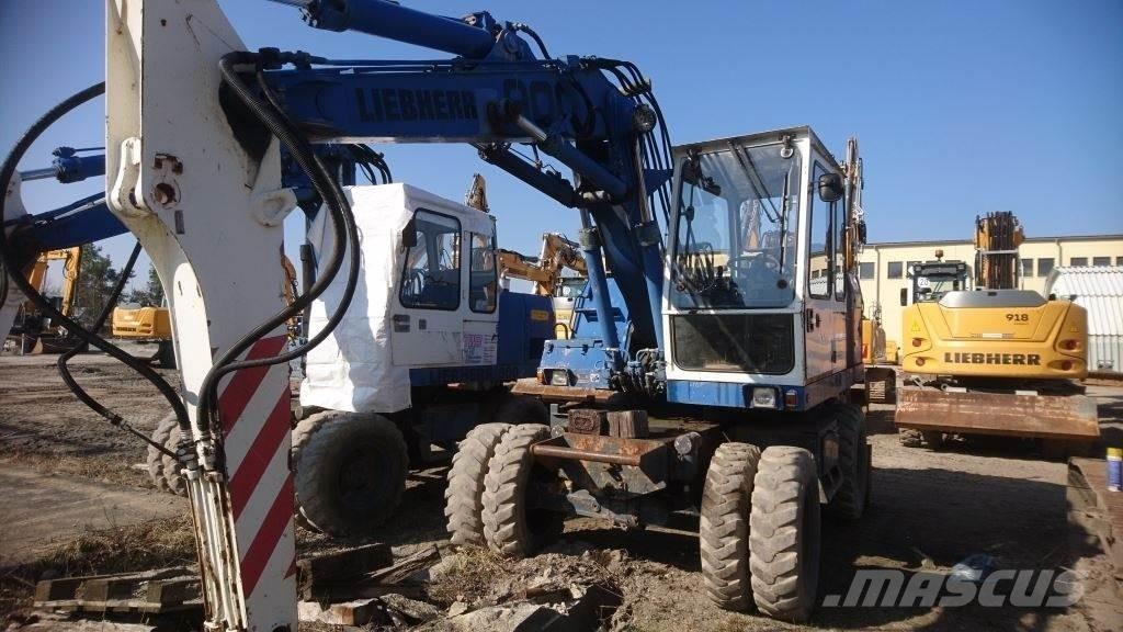 Liebherr A900 Excavatoare cu roti