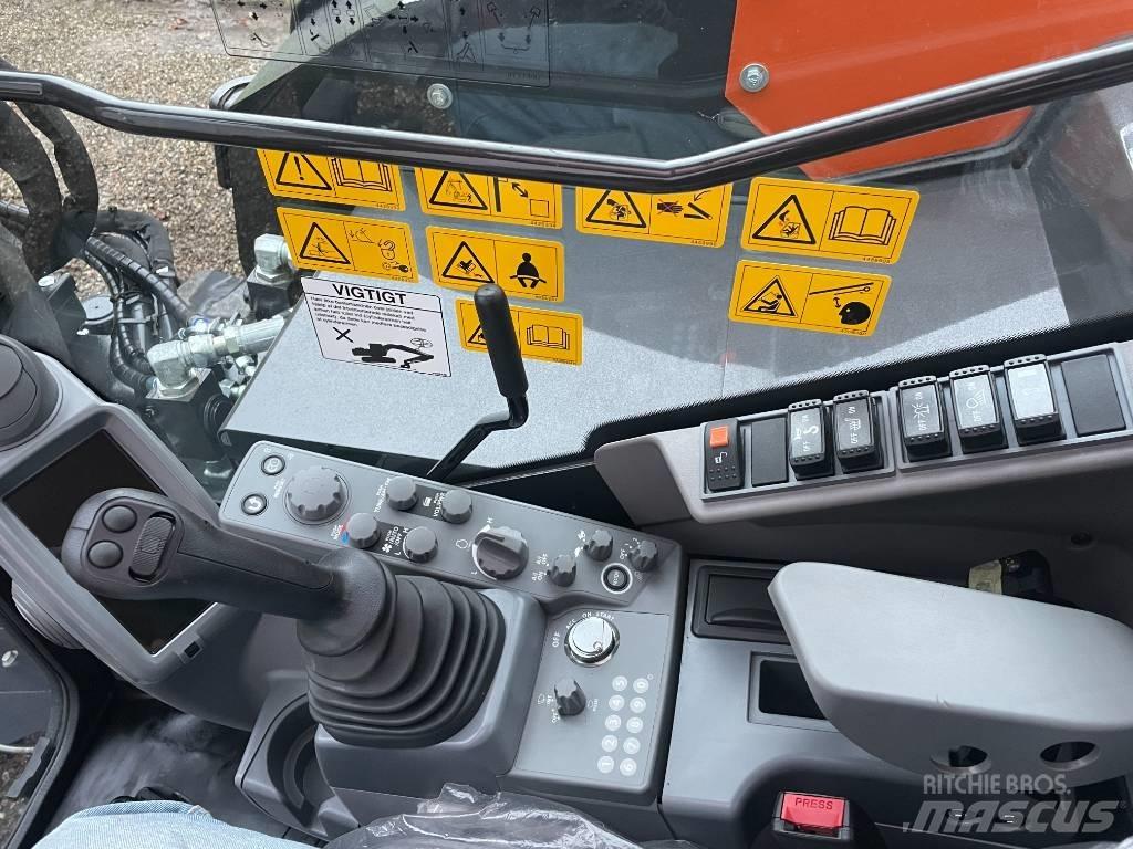 Hitachi ZX 85 Excavatoare 7t - 12t