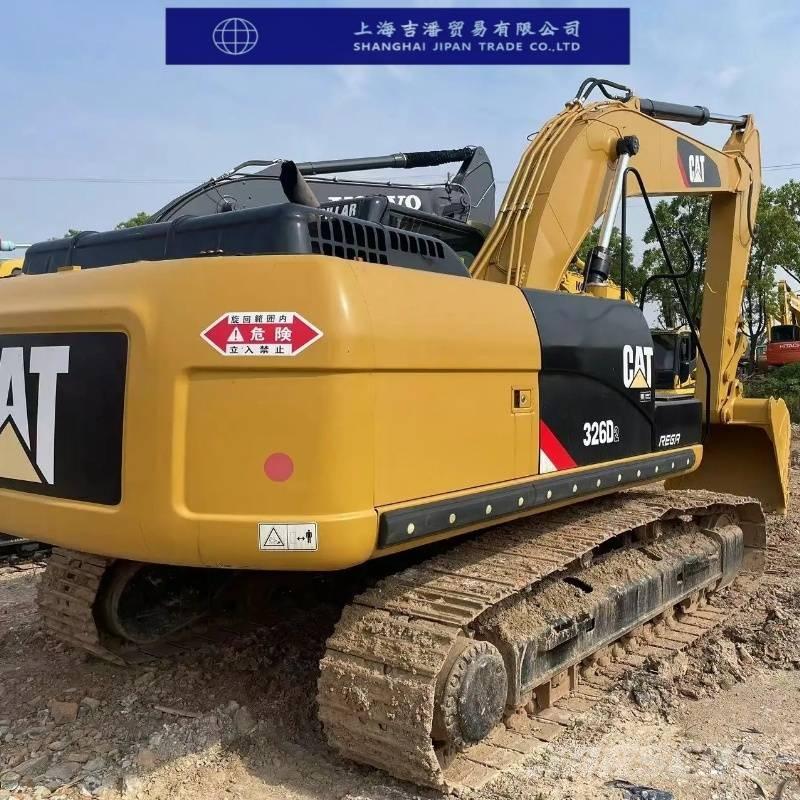 CAT 326 D Excavatoare pe șenile
