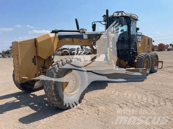 CAT 320 Excavatoare pe șenile
