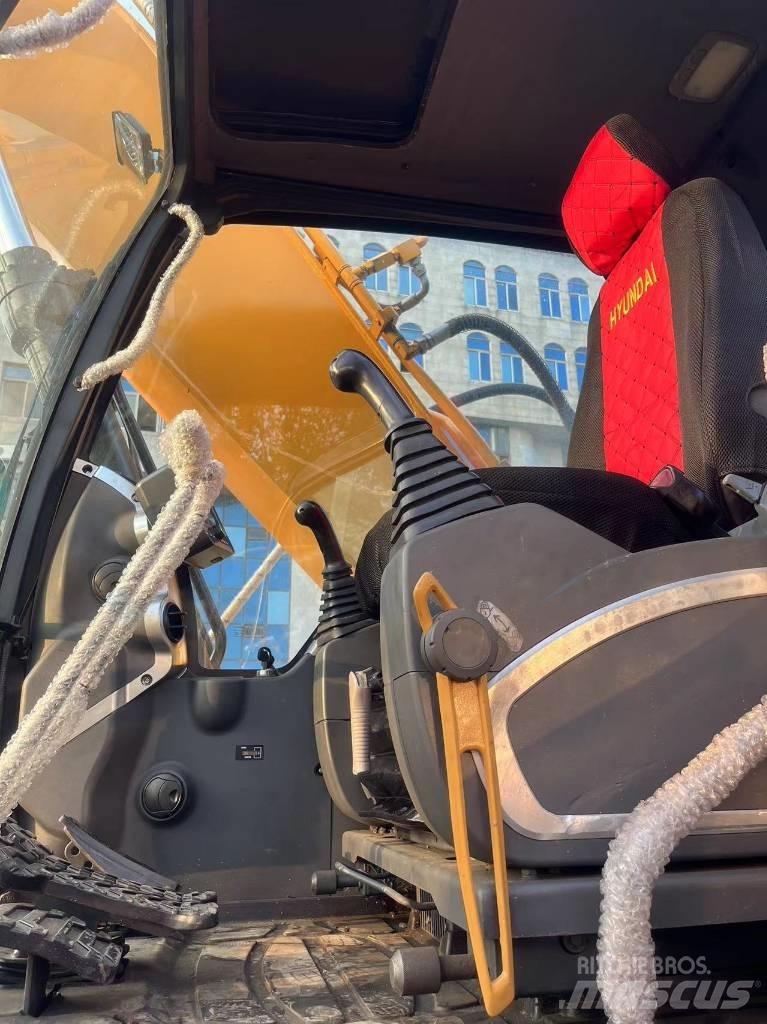 Hyundai R220LC-9S Excavatoare cu roti