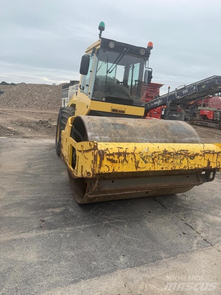 Bomag BW 213 D H-4 Compactoare monocilindrice