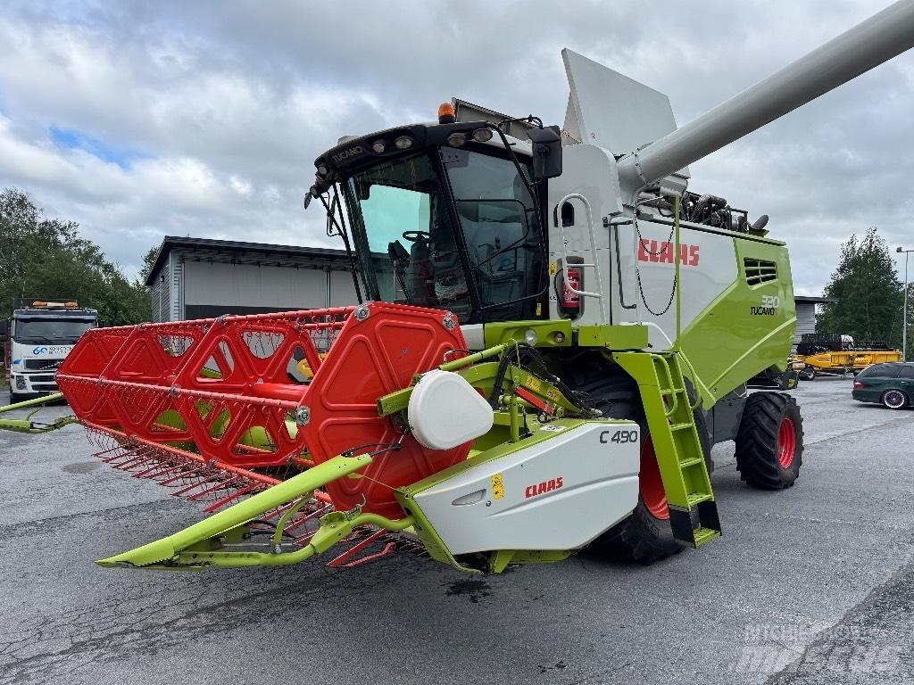 CLAAS Tucano 320 Combine de secerat