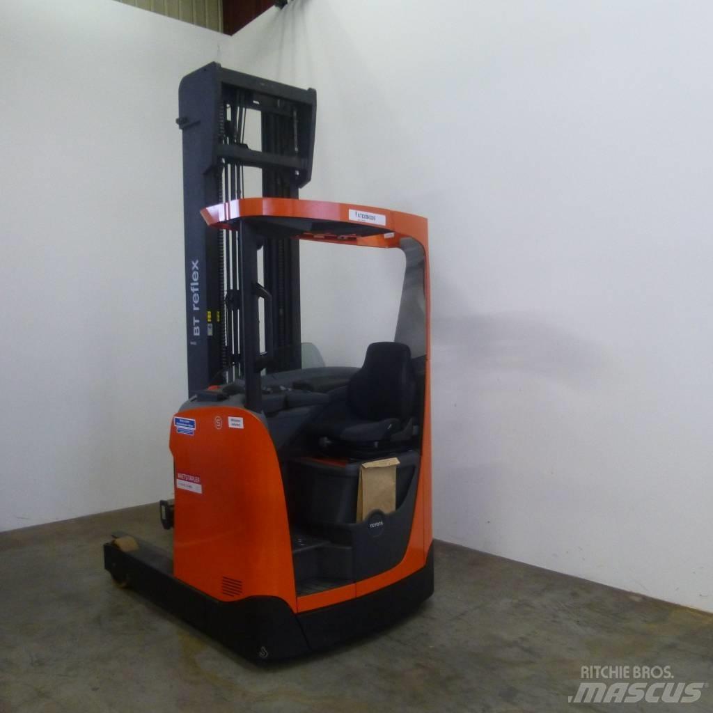 BT RR E 160 H Stivuitor cu catarg retractabil