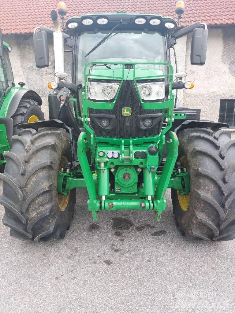 John Deere 6130 R Tractoare