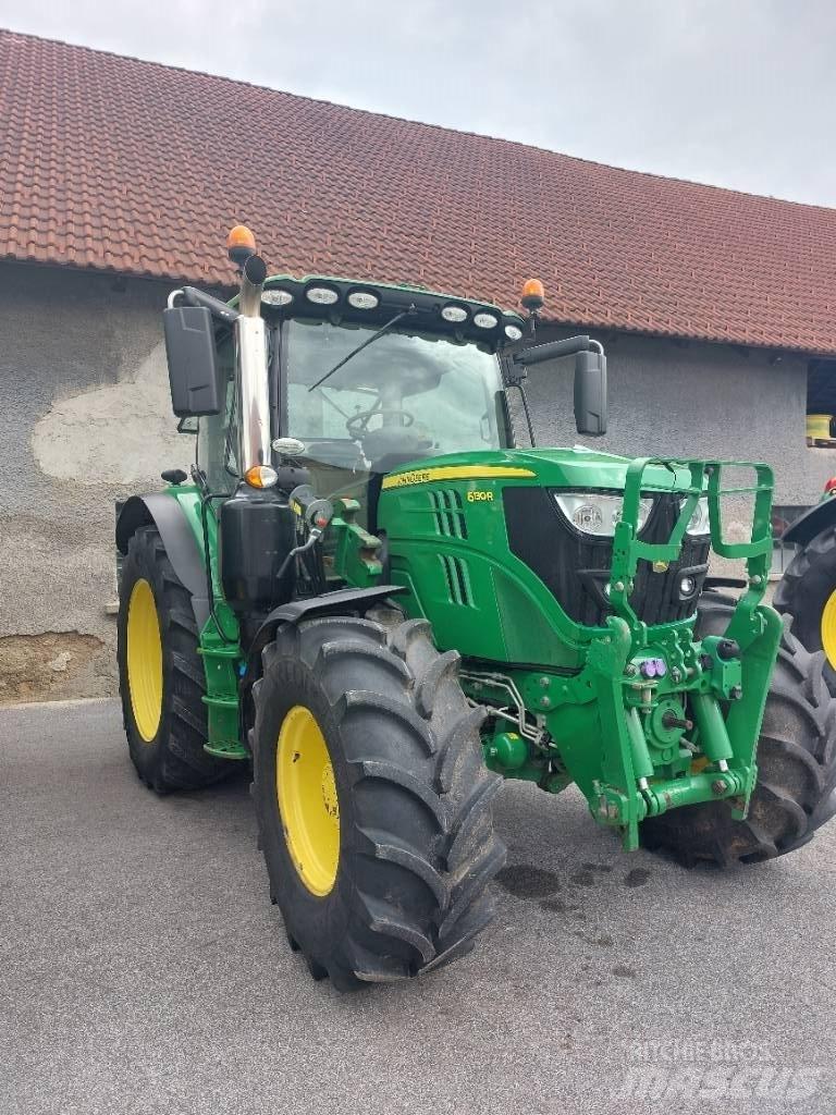 John Deere 6130 R Tractoare