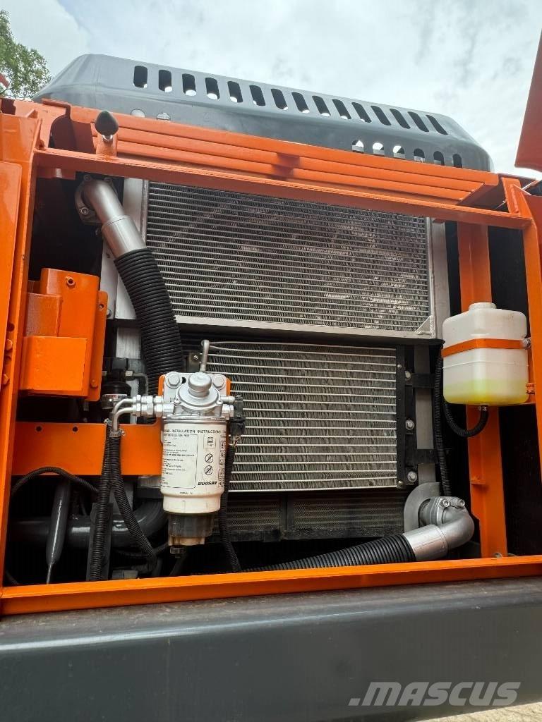 Doosan DX 225 LCA Excavatoare 7t - 12t