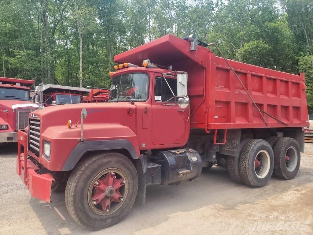 Mack RD690SX Autobasculanta