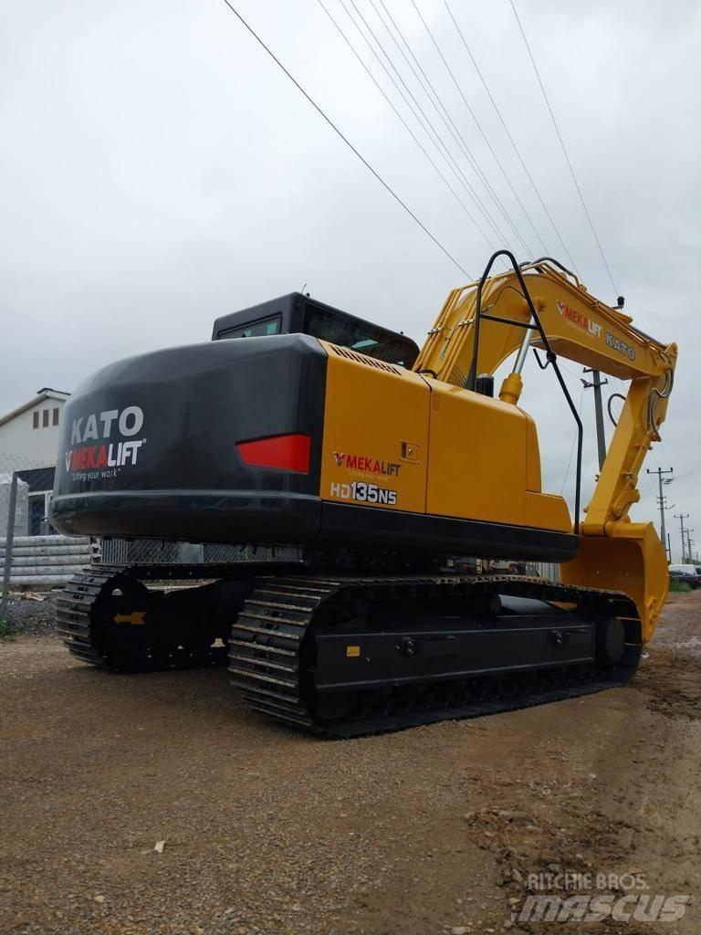 Kato 135 NS Excavatoare pe șenile
