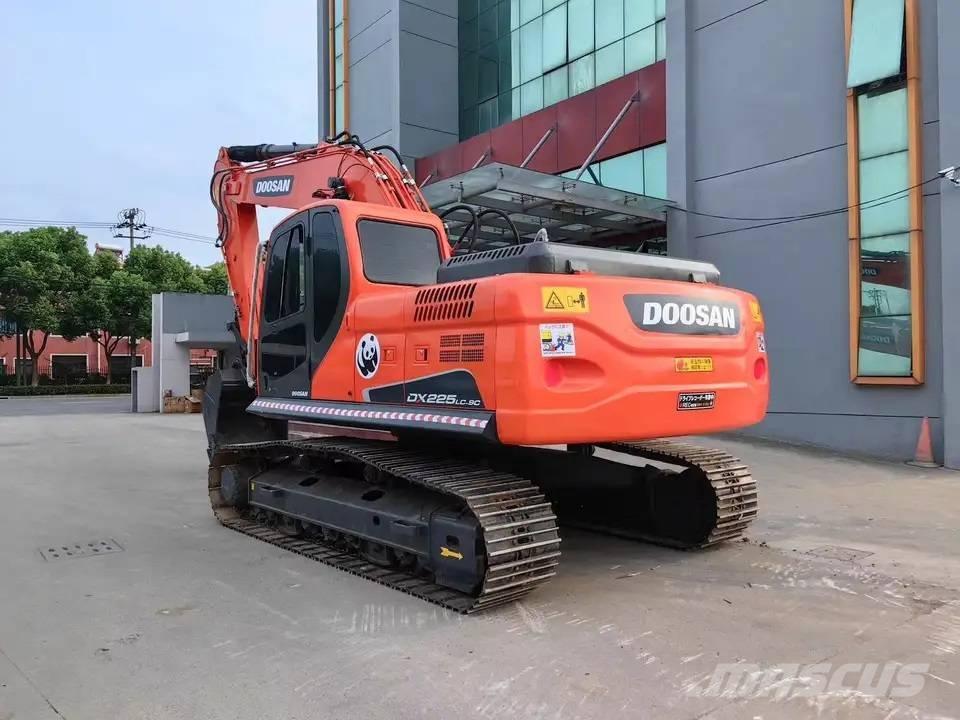 Doosan DX225LC-9C Excavatoare pe șenile
