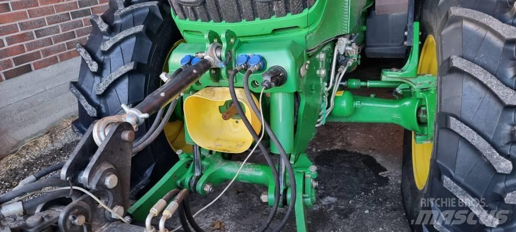John Deere 6125 R Tractoare
