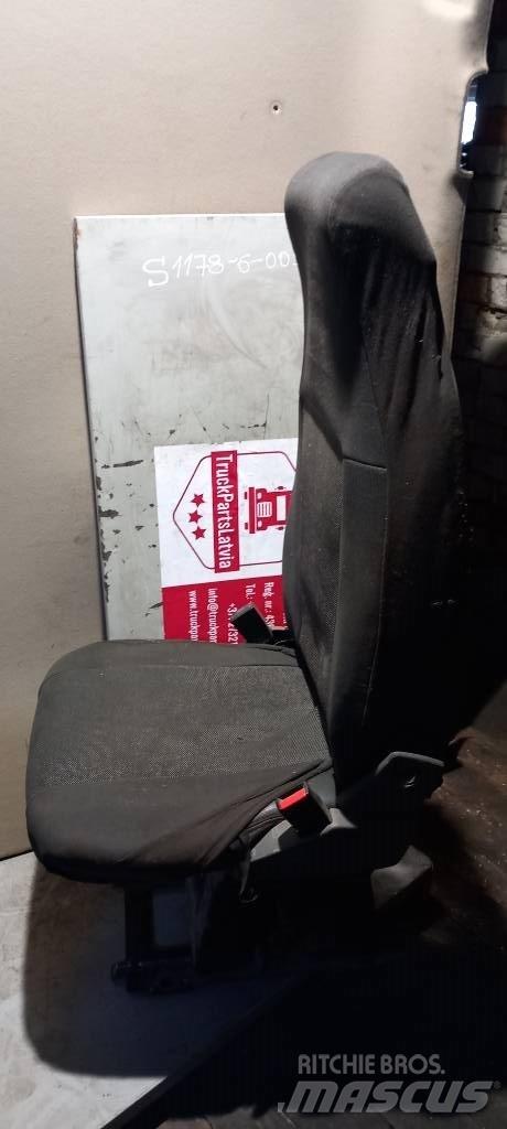 Scania R 420.    2401822 Cabine si interior