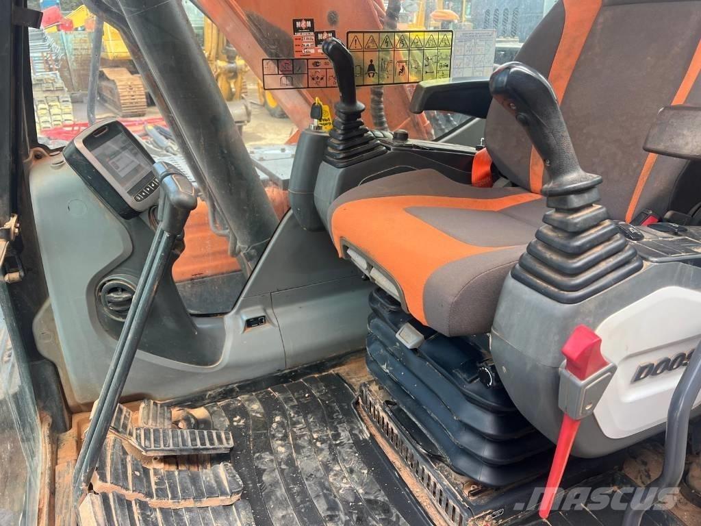 Doosan DX 140 LC Excavatoare pe șenile
