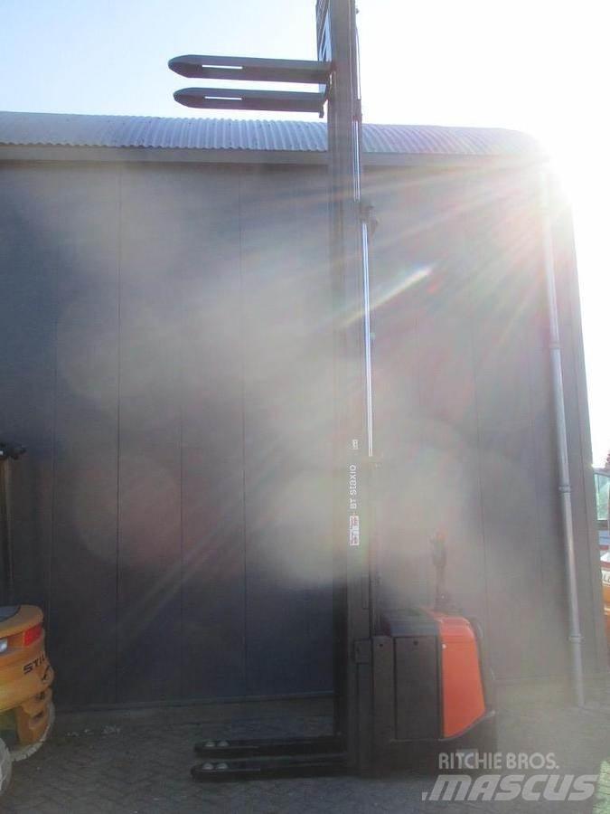 BT SPE 160L Transpaleta manuala