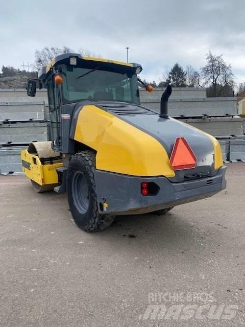 Dynapac CA1500D, Vält Compactoare monocilindrice