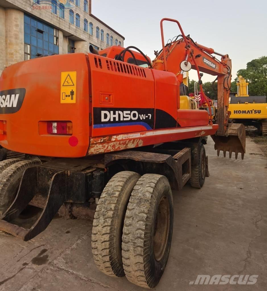 Doosan DH 150 W-7 Excavatoare cu roti