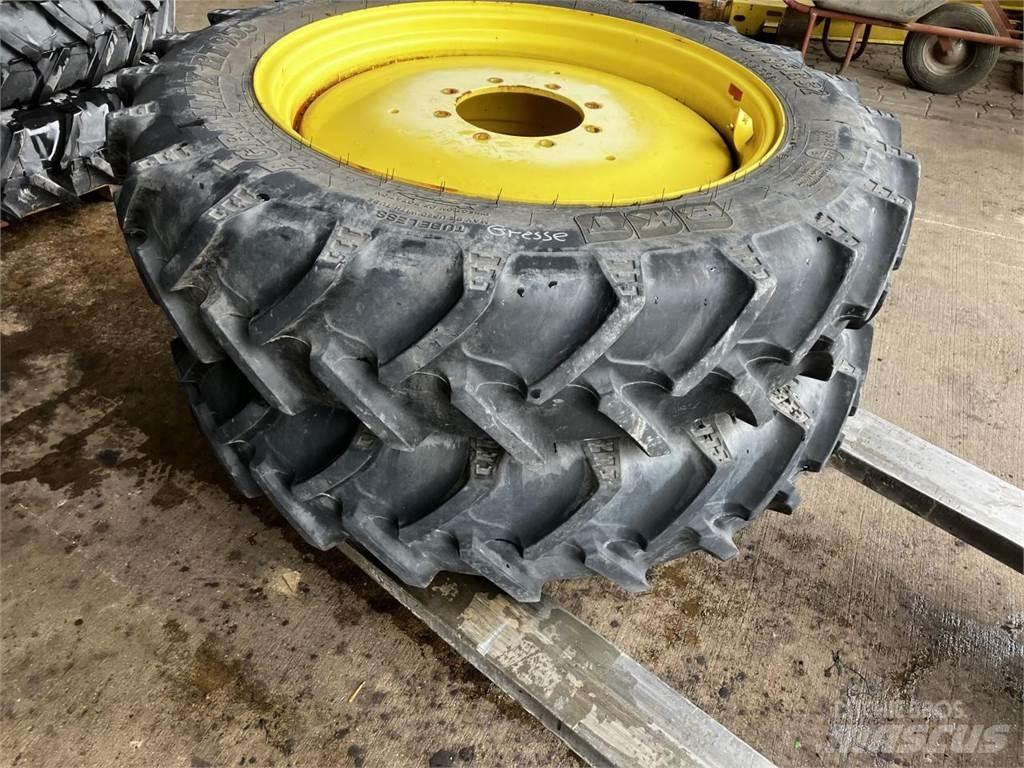 BKT 270/95R32 Roti
