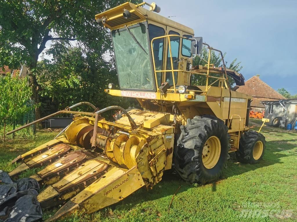 New Holland 2305 Forajere cu autopropulsare
