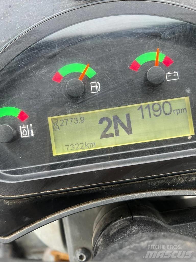 CAT 906M Incarcator pe pneuri