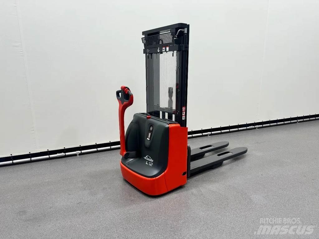 Linde L 12 Transpaleta manuala