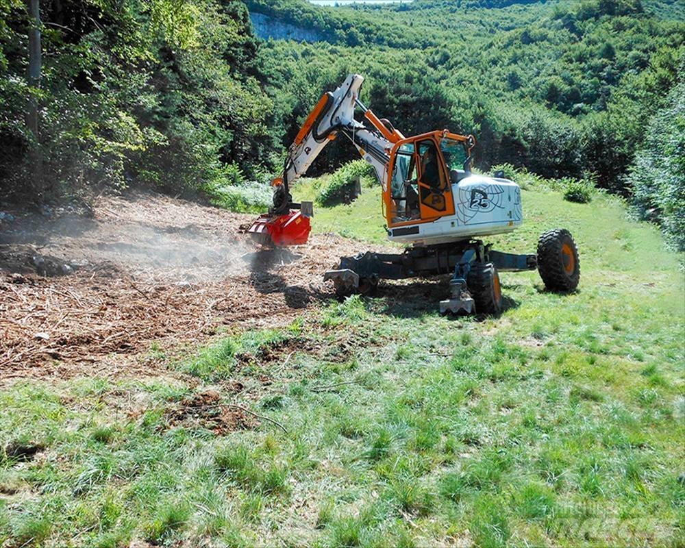 Euromach R125 Excavator amfibiu